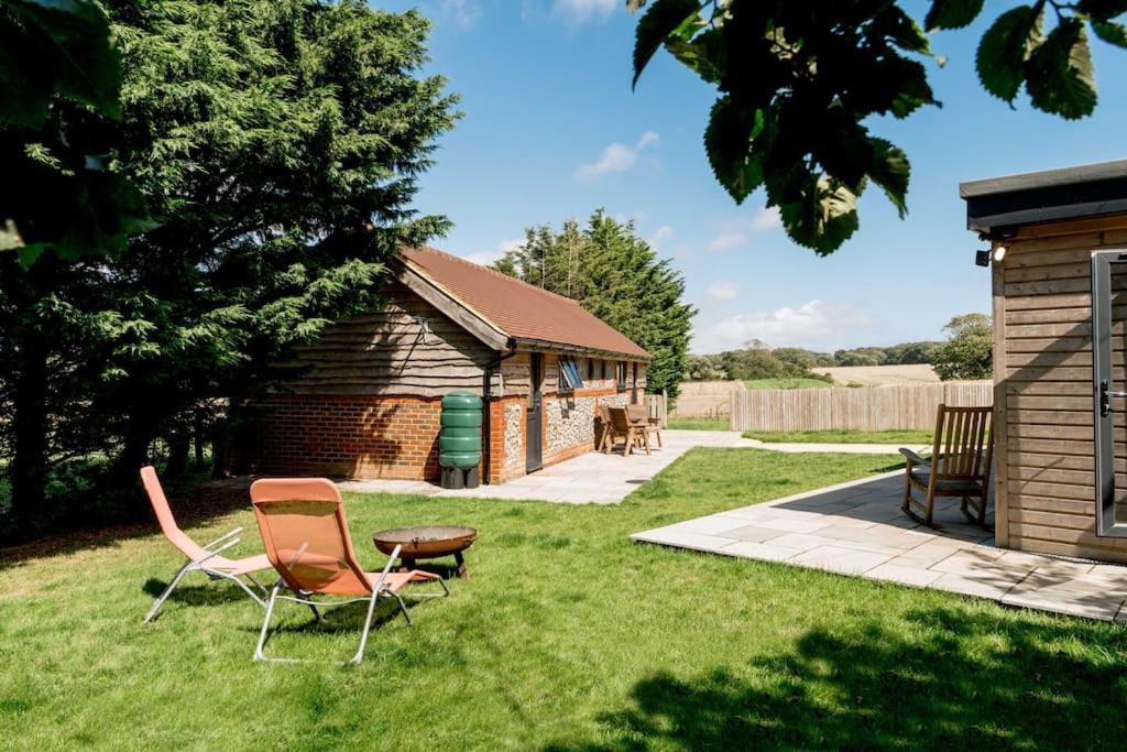 Peaceful Hideaway In South Downs Holiday home